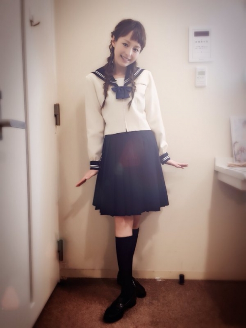 平野綾、セーラー服姿での「可愛い私」アピールに元ファンたちが大反発