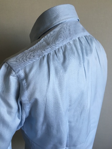 AVINO LABORATORIO NAPOLETANO（アヴィーノ・ラボラトリオ・ナポレターノ） のヘリンボーン柄のドレスシャツ（120番手）⑬