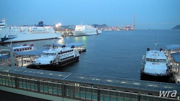 日韓航路が勢ぞろいした釜山港国際ターミナル